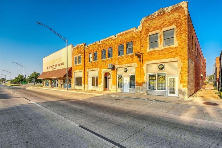 Property Photo:  113 S Main Street  OK 73521 
