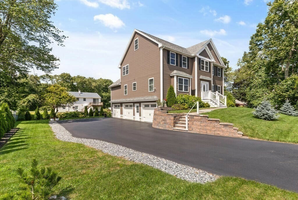 Property Photo: 10 Carol Ave MA 01803