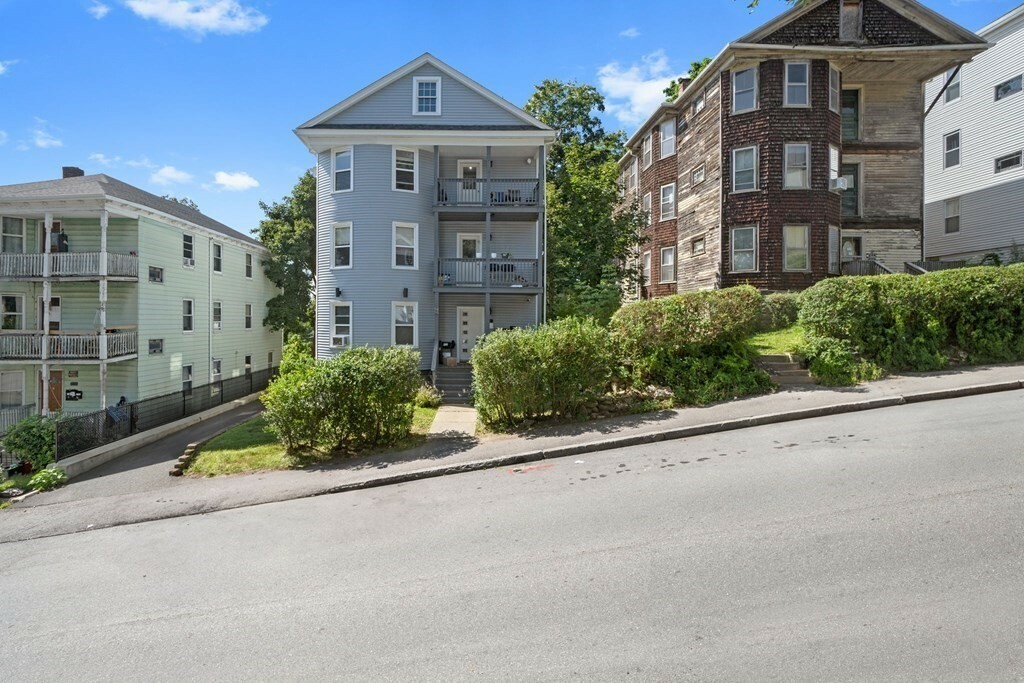 Property Photo: 15 Stanton St MA 01605
