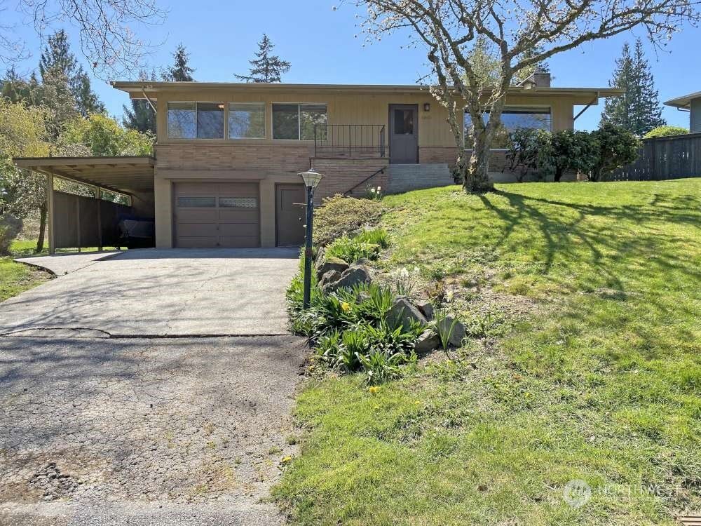 Property Photo: 11615 SE 47th Street WA 98006