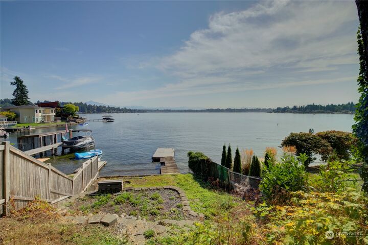 Property Photo:  1603  Vernon Road  WA 98258 