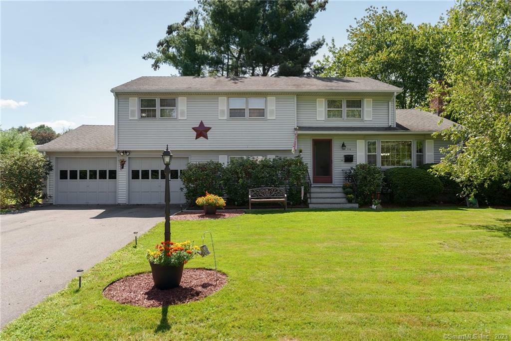 Property Photo: 116 Meadow View Drive CT 06109
