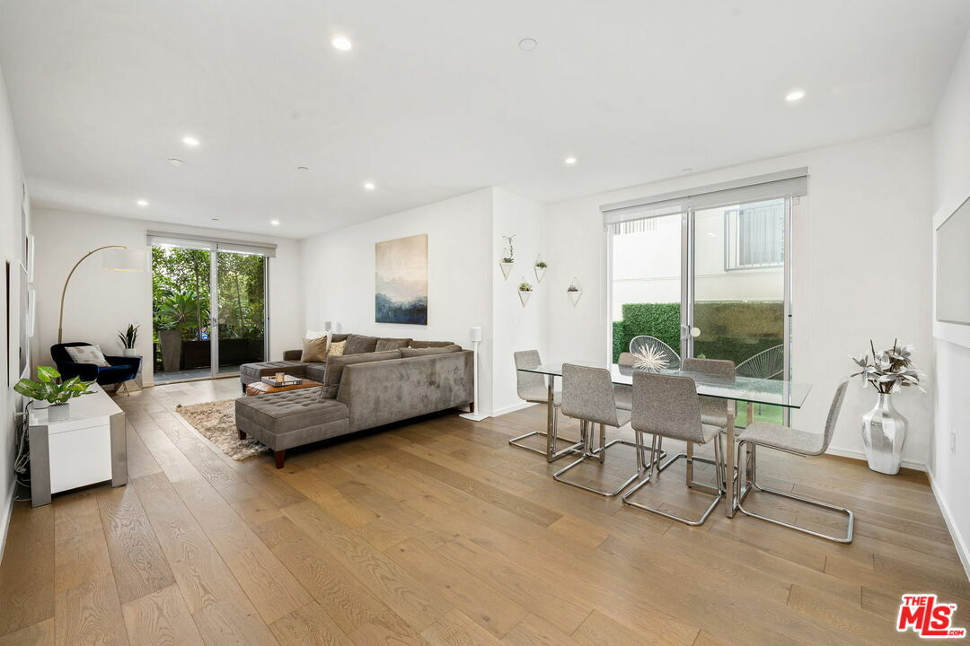 Property Photo: 11764 Idaho Ave 102 CA 90025