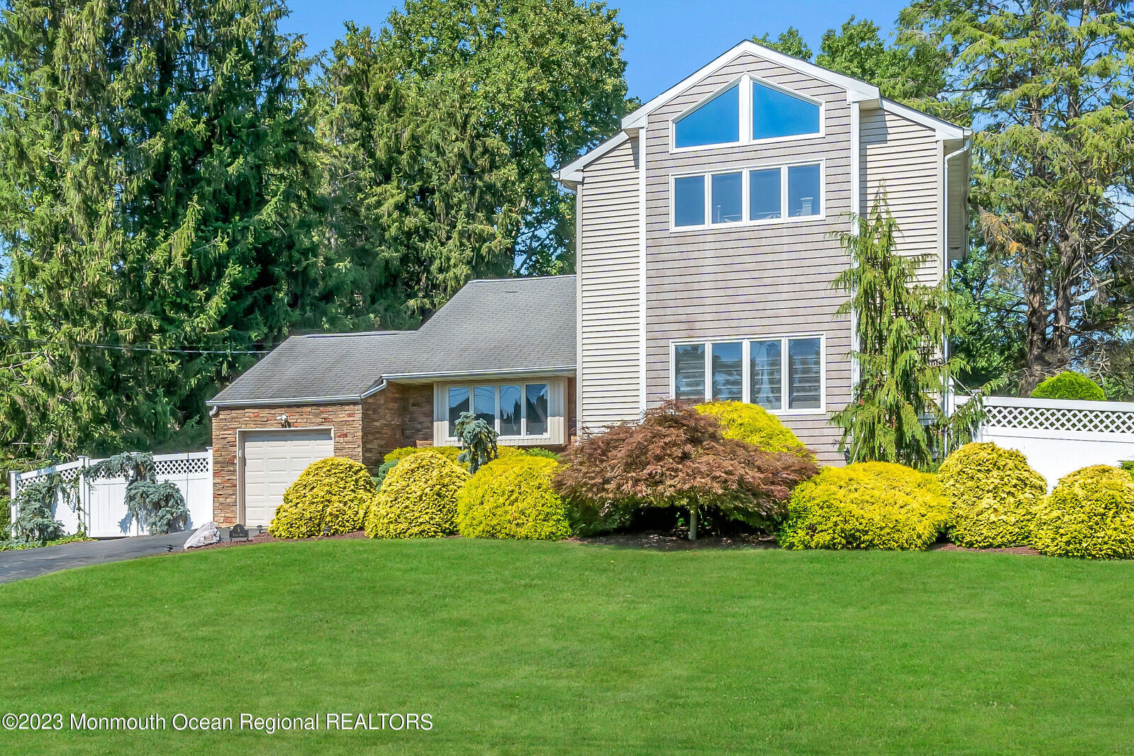 Property Photo:  5 Daniel Drive  NJ 07748 
