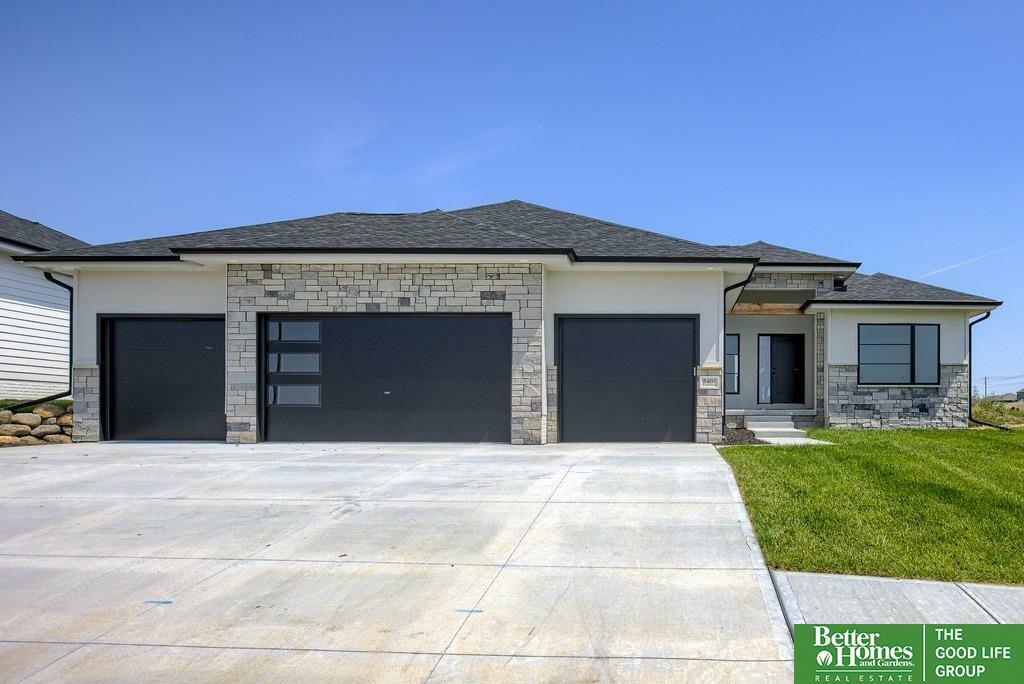 Property Photo: 5407 N 212th Street NE 68022