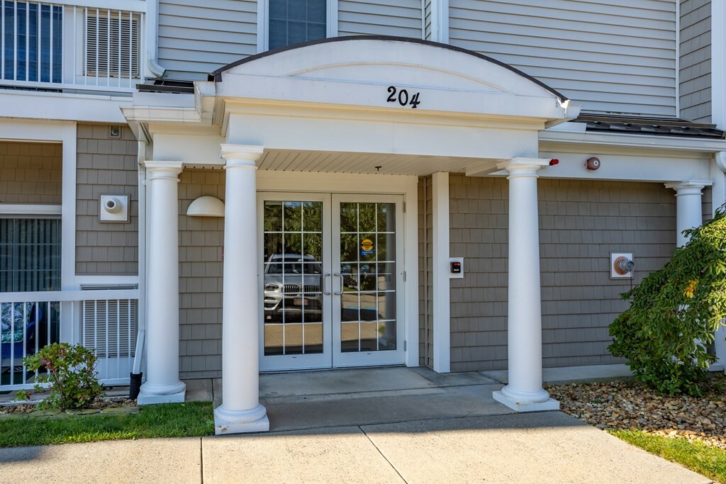 Property Photo:  204 Clocktower Drive 6112  MA 02452 