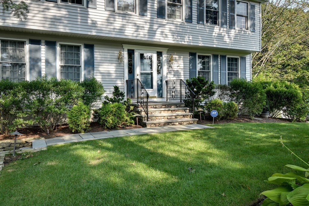 Property Photo:  19 Coachman Lane  MA 01760 