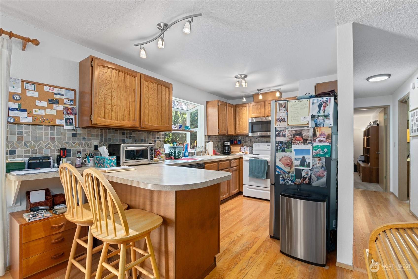 Property Photo: 16742 NE 100th Street WA 98052