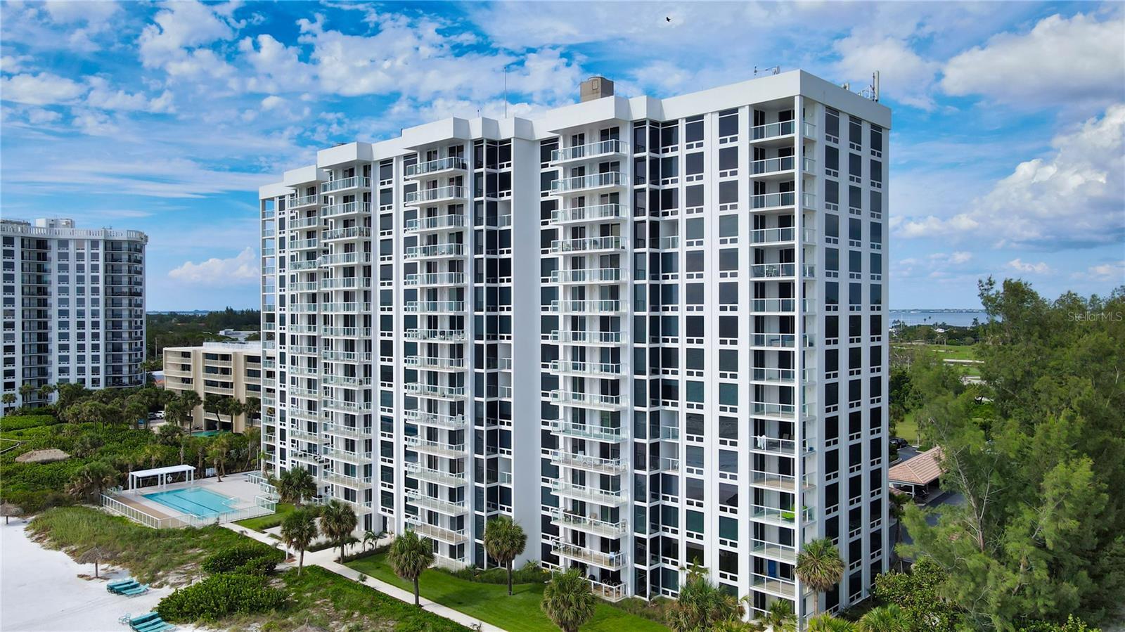Property Photo: 2425 Gulf Of Mexico Drive 3B FL 34228