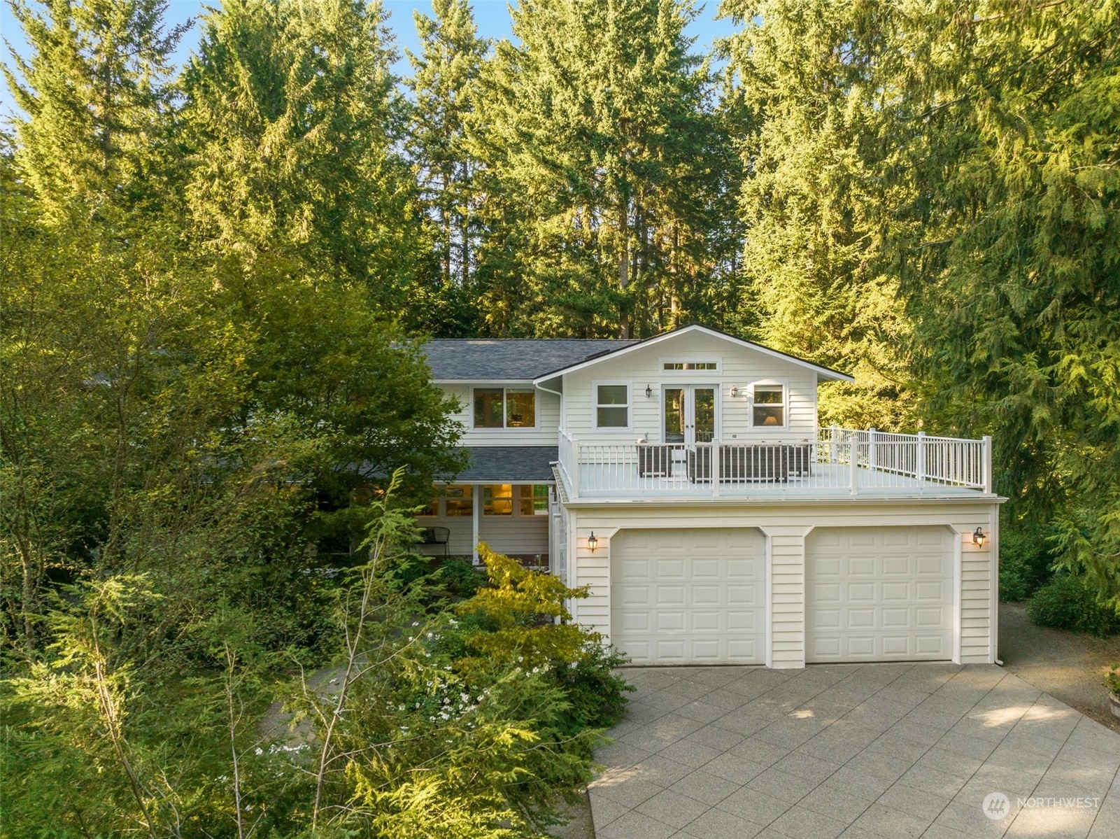 Property Photo:  22858 NE 64th Street  WA 98053 