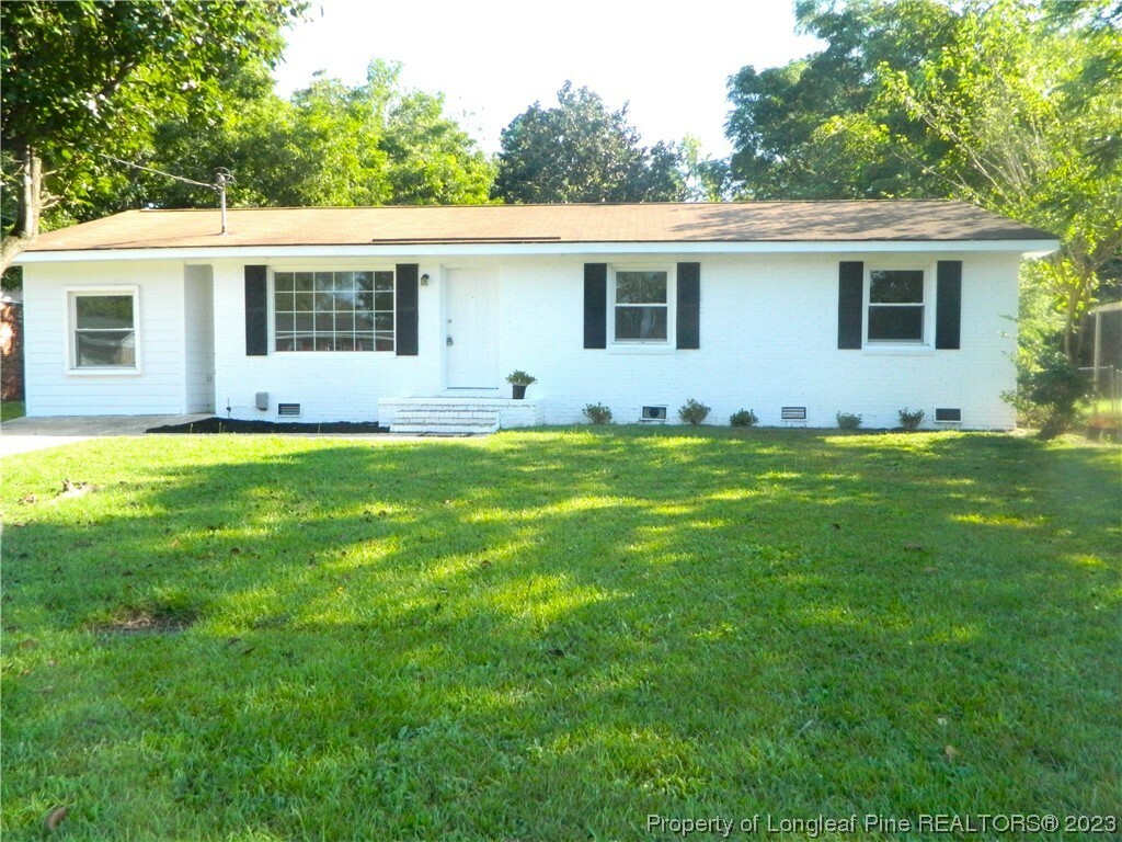 Property Photo:  413 Atwell Drive  NC 28314 