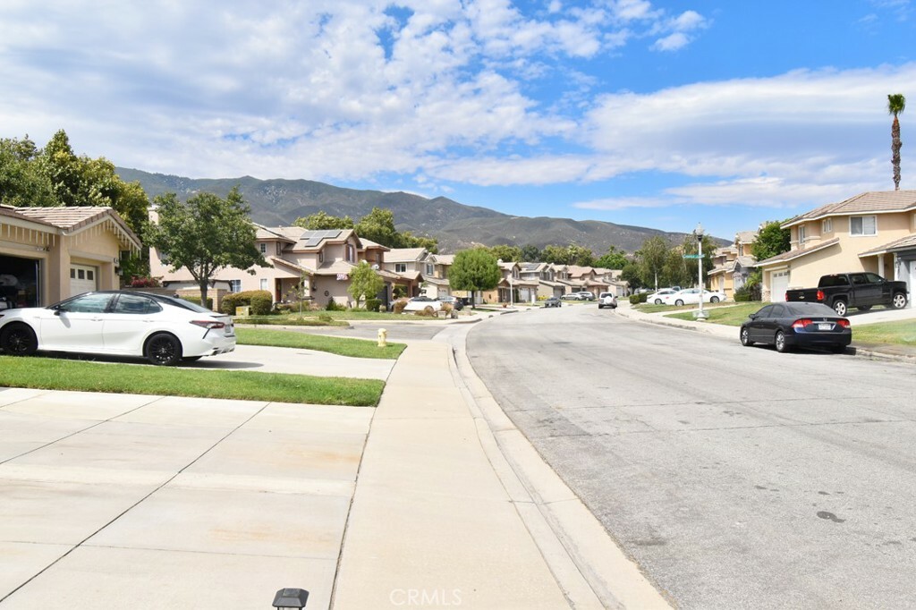 Property Photo:  5630 Hunt Club Drive  CA 92336 