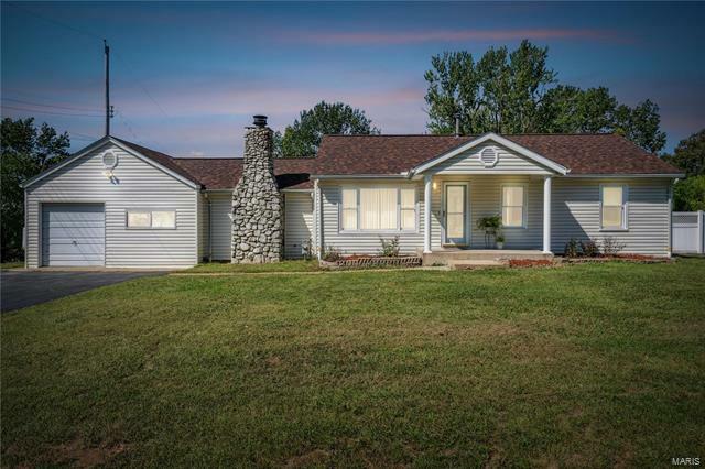 5645 Heintz Road  St Louis MO 63129 photo