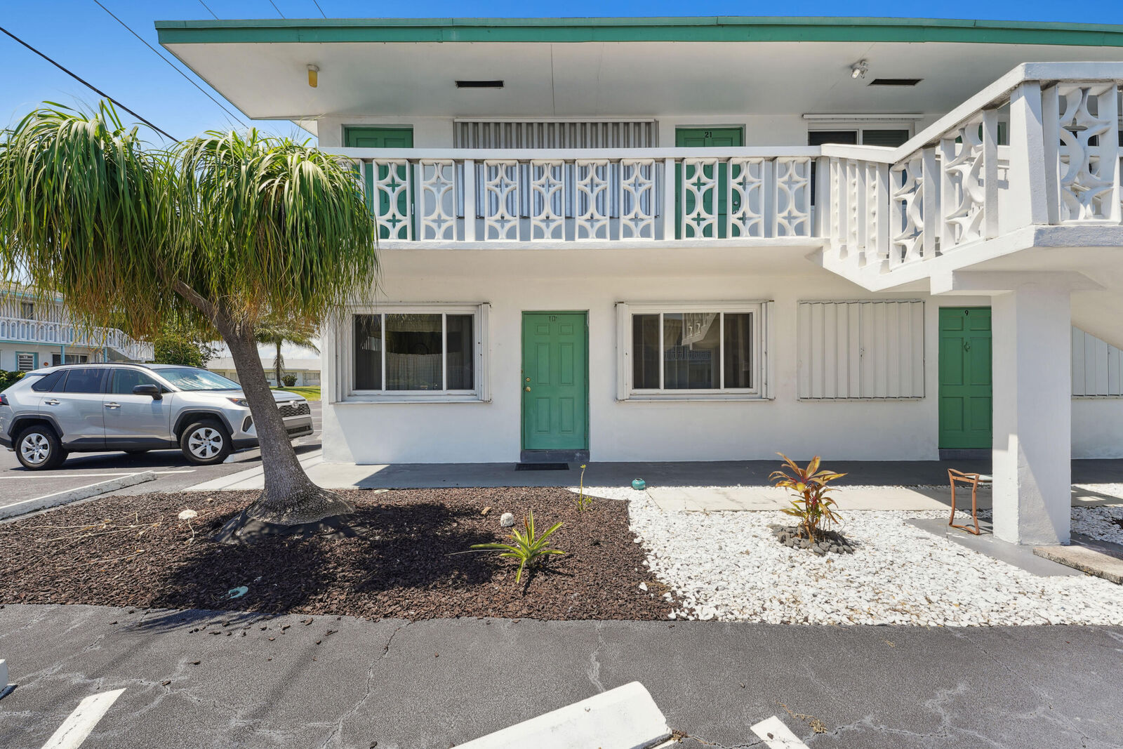 Property Photo: 2004 Lake Osborne Drive 10 FL 33461