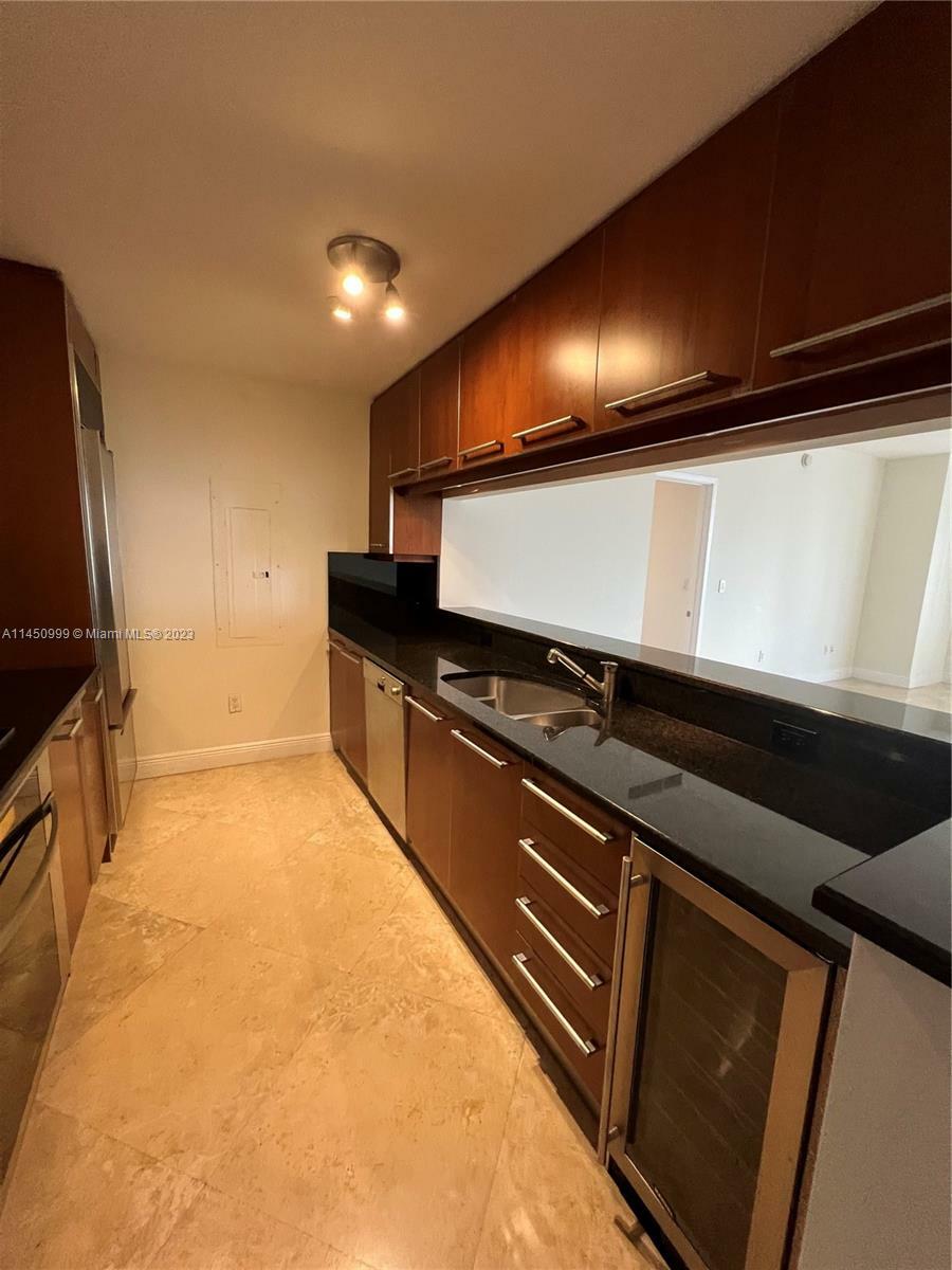 Property Photo:  901 Brickell Key Blvd 902  FL 33131 