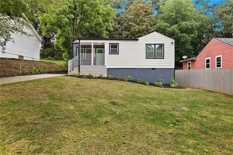 Property Photo: 2019 North Avenue NW GA 30318