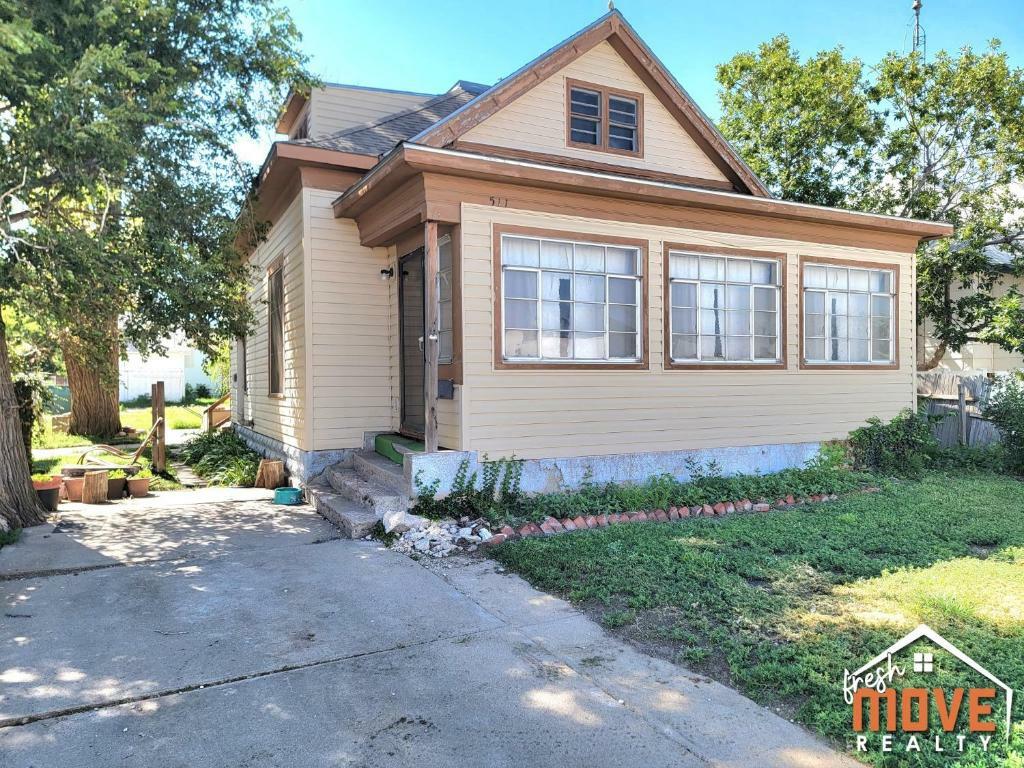 Property Photo:  511 North Eighth Street  KS 67846 