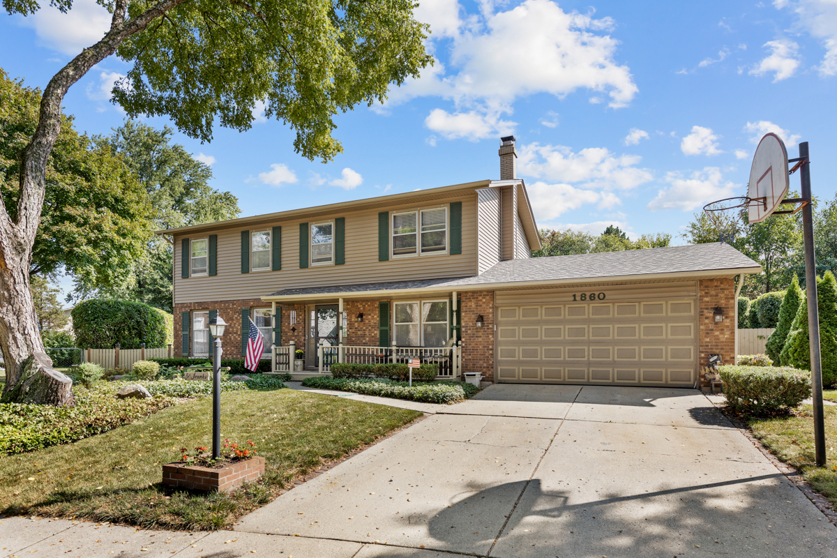 Property Photo:  1860 Monday Drive  IL 60123 