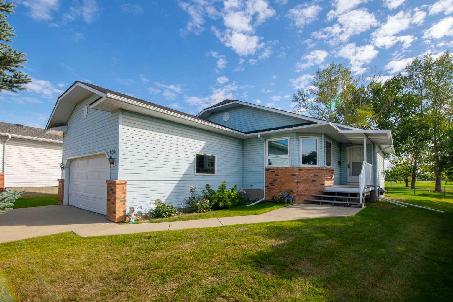 Photo de la propriété: 404 Woodside Drive NW AB T4B2C6