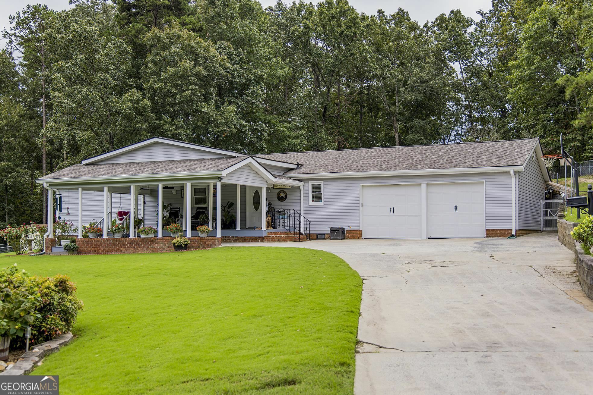 Property Photo:  38 SE Lakeview Drive  GA 30147 