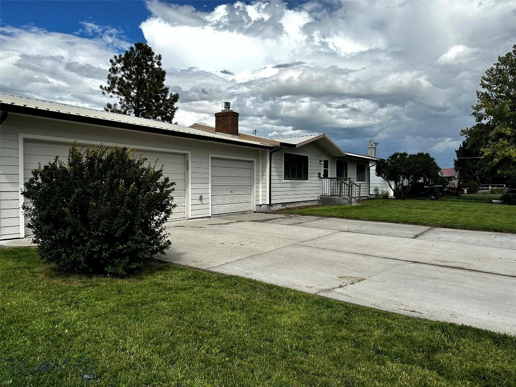 Property Photo:  311 S Bozeman  MT 59725 