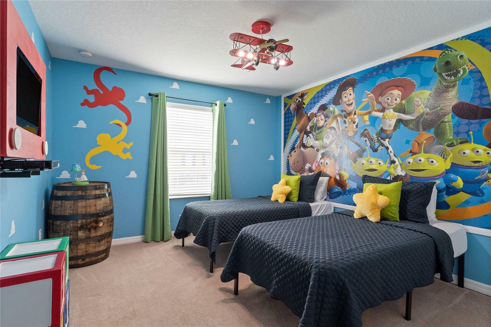Property Photo: 8974 Cat Palm Rd FL 34747