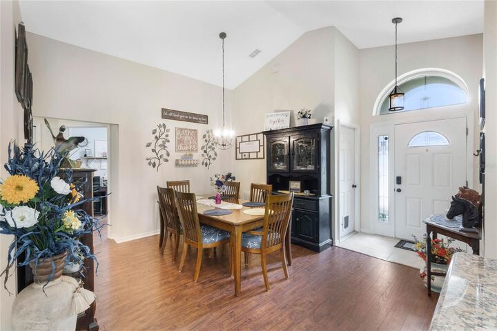 Property Photo:  1114 Breezy Knoll Street  FL 34715 