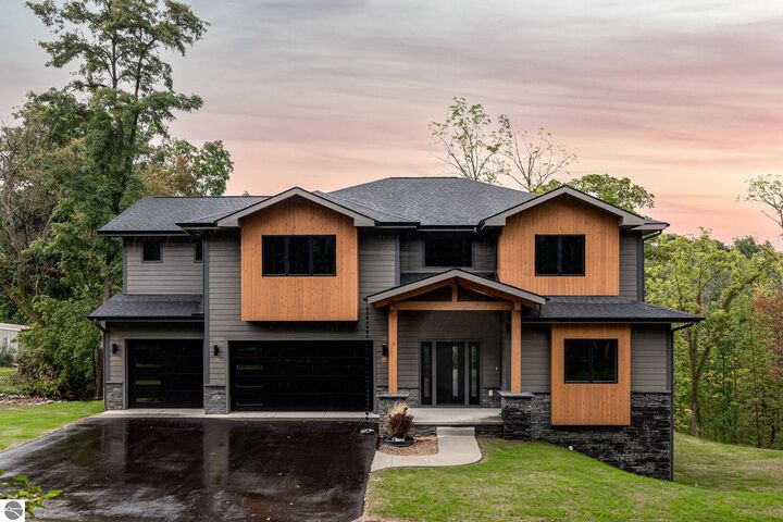 1320 Randolph Street  Traverse City MI 49684 photo
