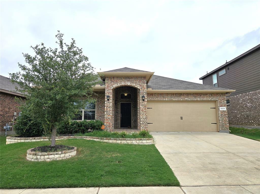 Property Photo:  2424 Clay Creek Lane  TX 76177 