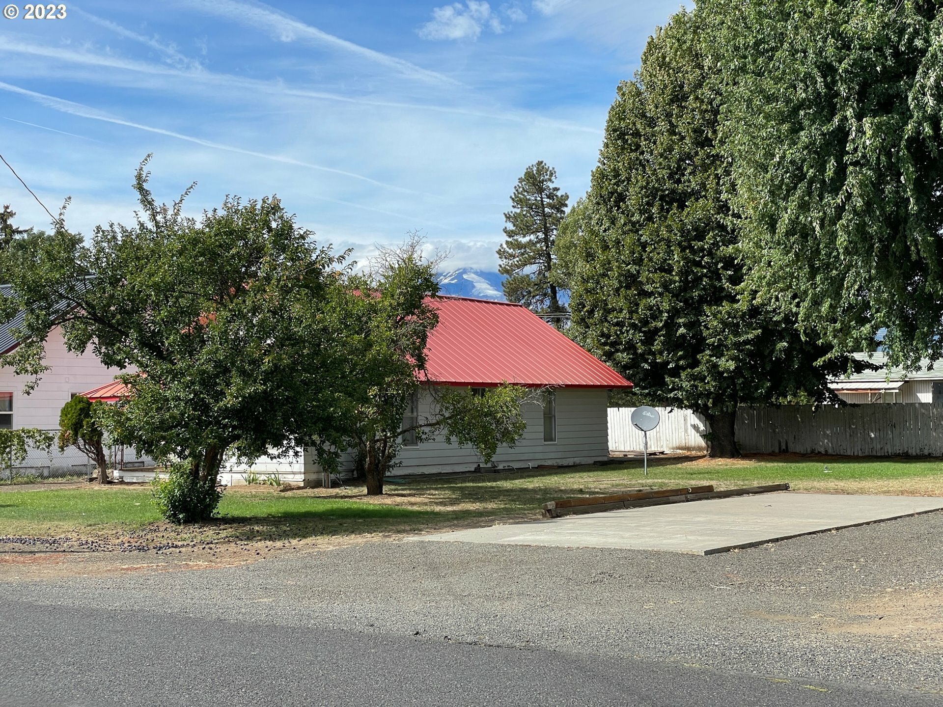 Property Photo:  205 N 1st St  WA 98619 