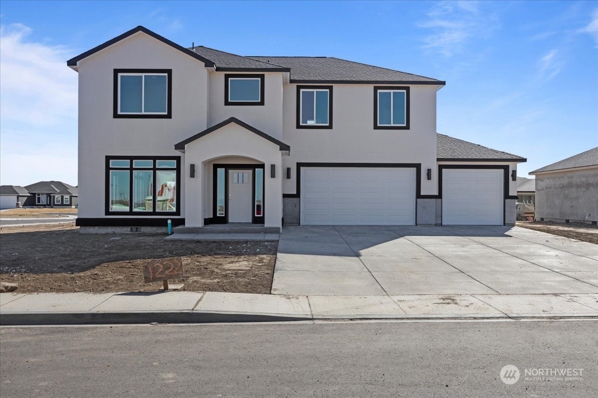 Property Photo: 1222 E Cascade Street WA 99344