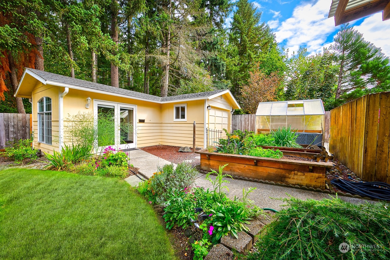 Property Photo:  18826 SE 244th Place  WA 98042 