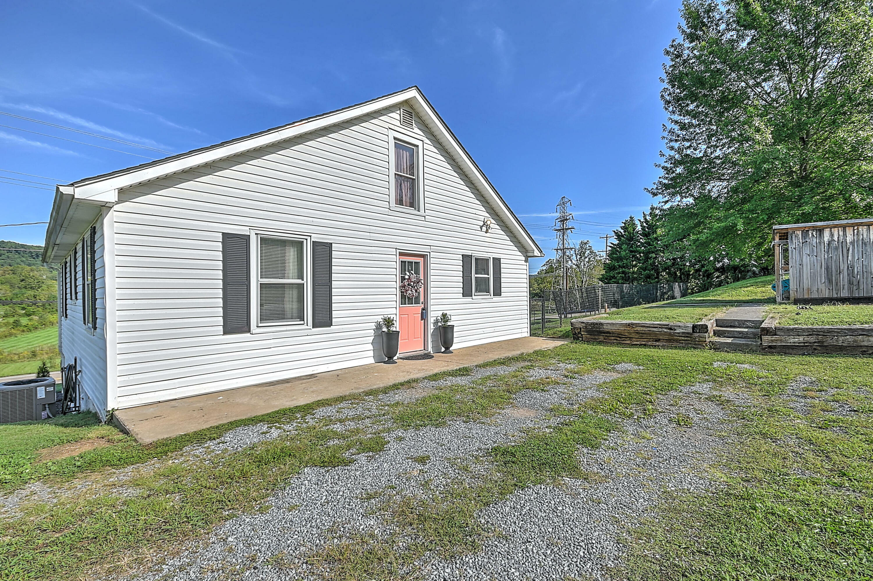 Property Photo:  829 Fall Creek Road  TN 37617 