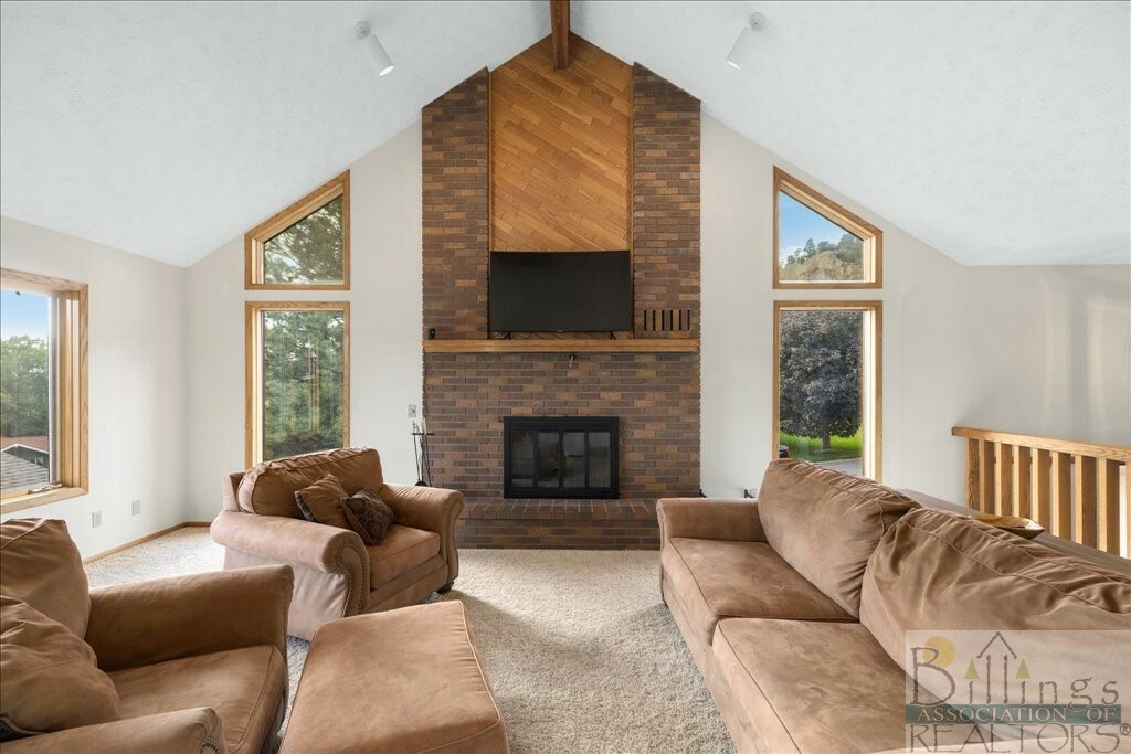Property Photo: 3309 Harlou Dr MT 59102