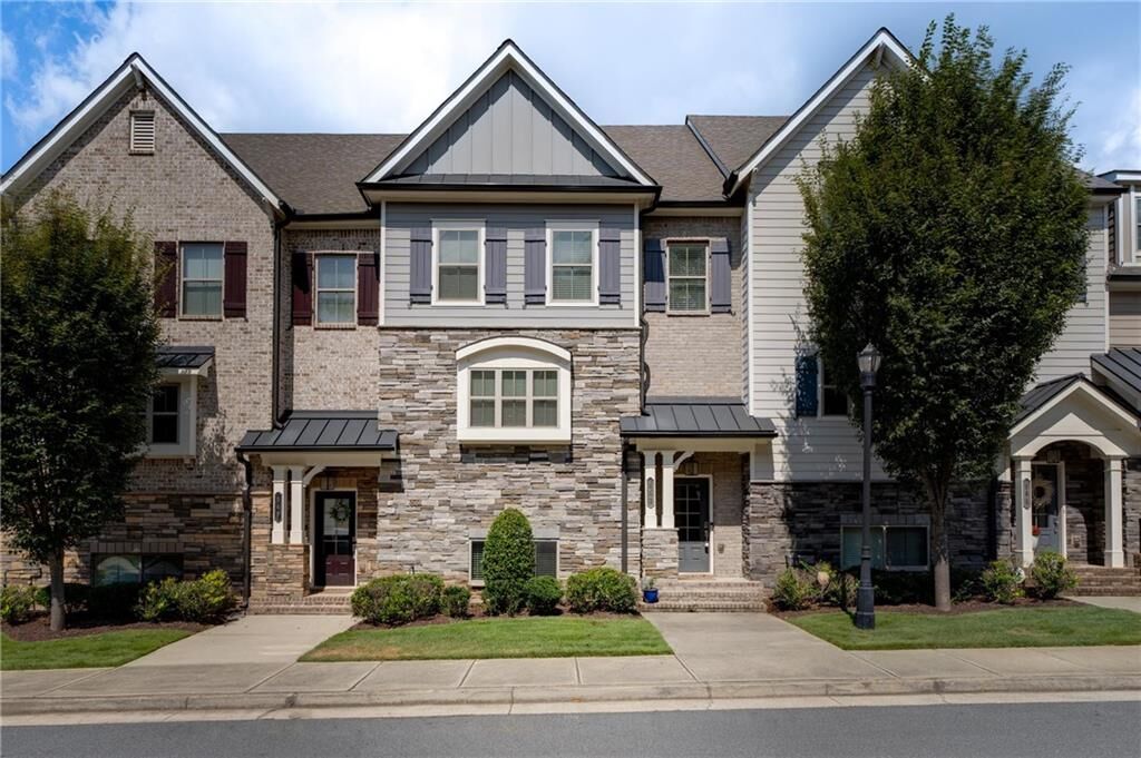 Property Photo:  557 Henry Drive  GA 30064 