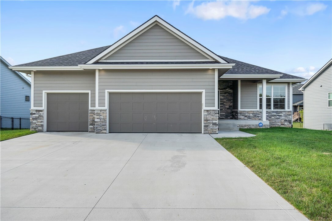Property Photo:  5010 NW 64th Place  IA 50131 