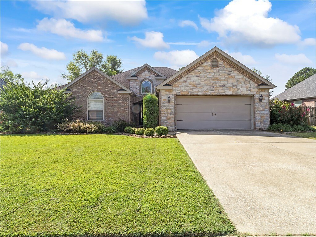 2537 W Vanike Drive  Fayetteville AR 72704 photo