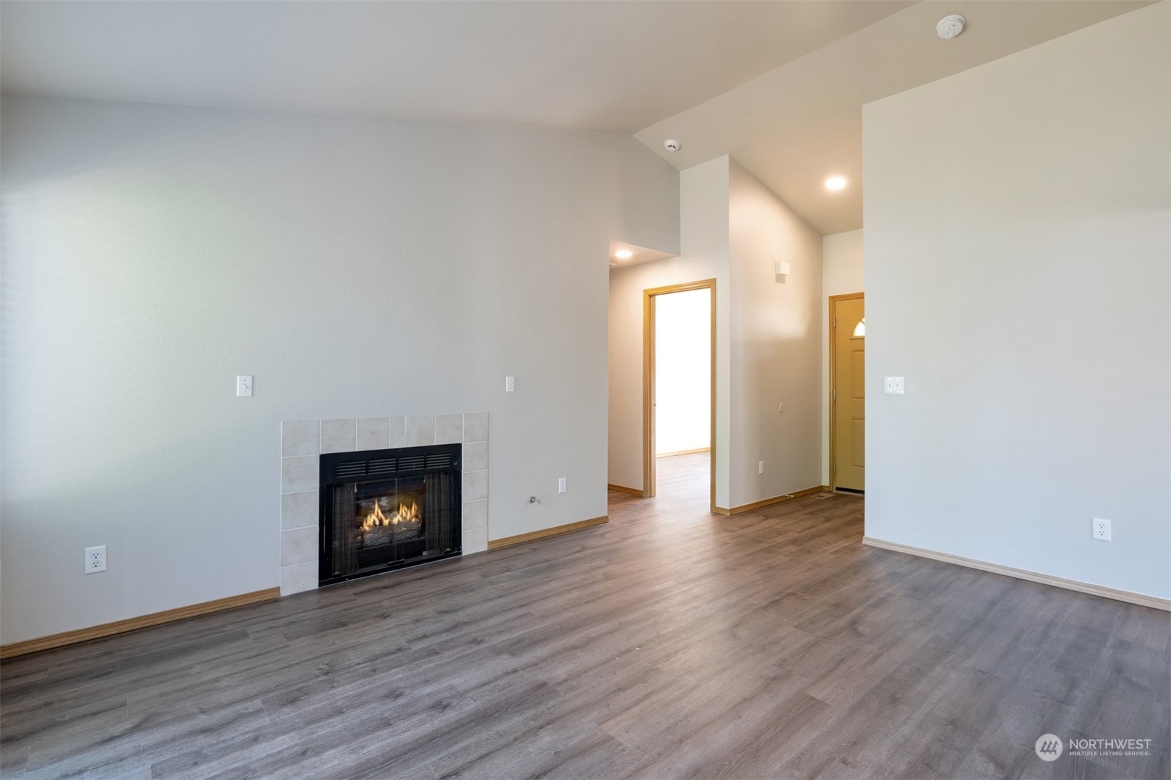 Property Photo: 615 W Rachael Place WA 98032