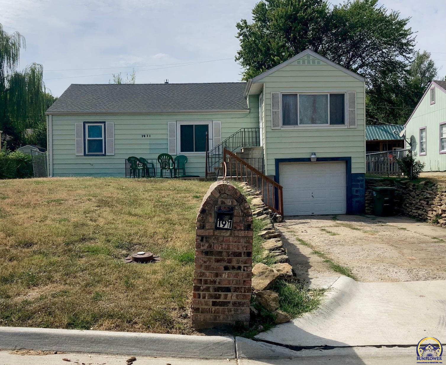 Property Photo:  1911 SE Michigan Ave  KS 66607 