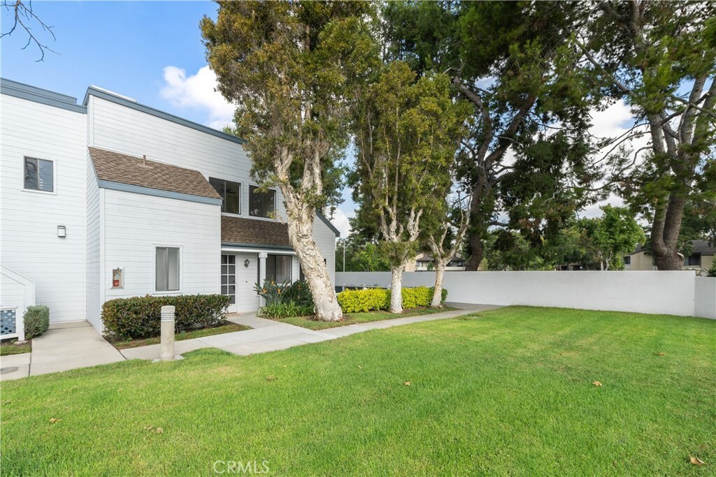 Property Photo:  115 Briarglen  CA 92614 