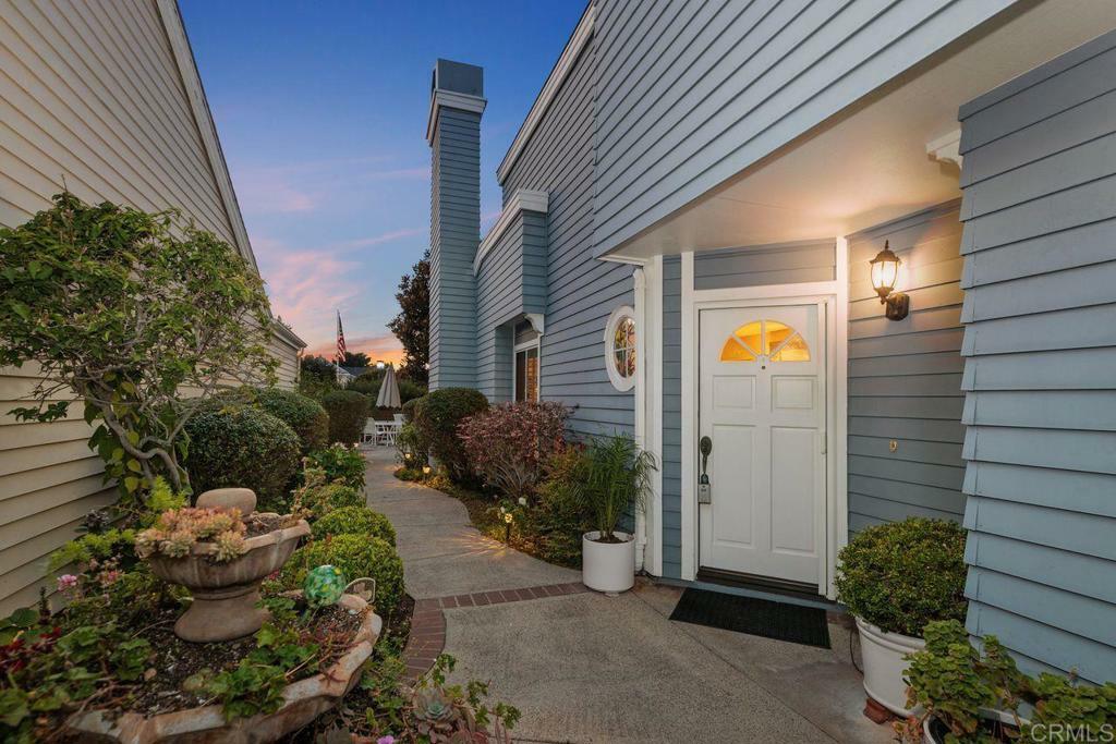 Property Photo:  816 Daphne Court  CA 92011 