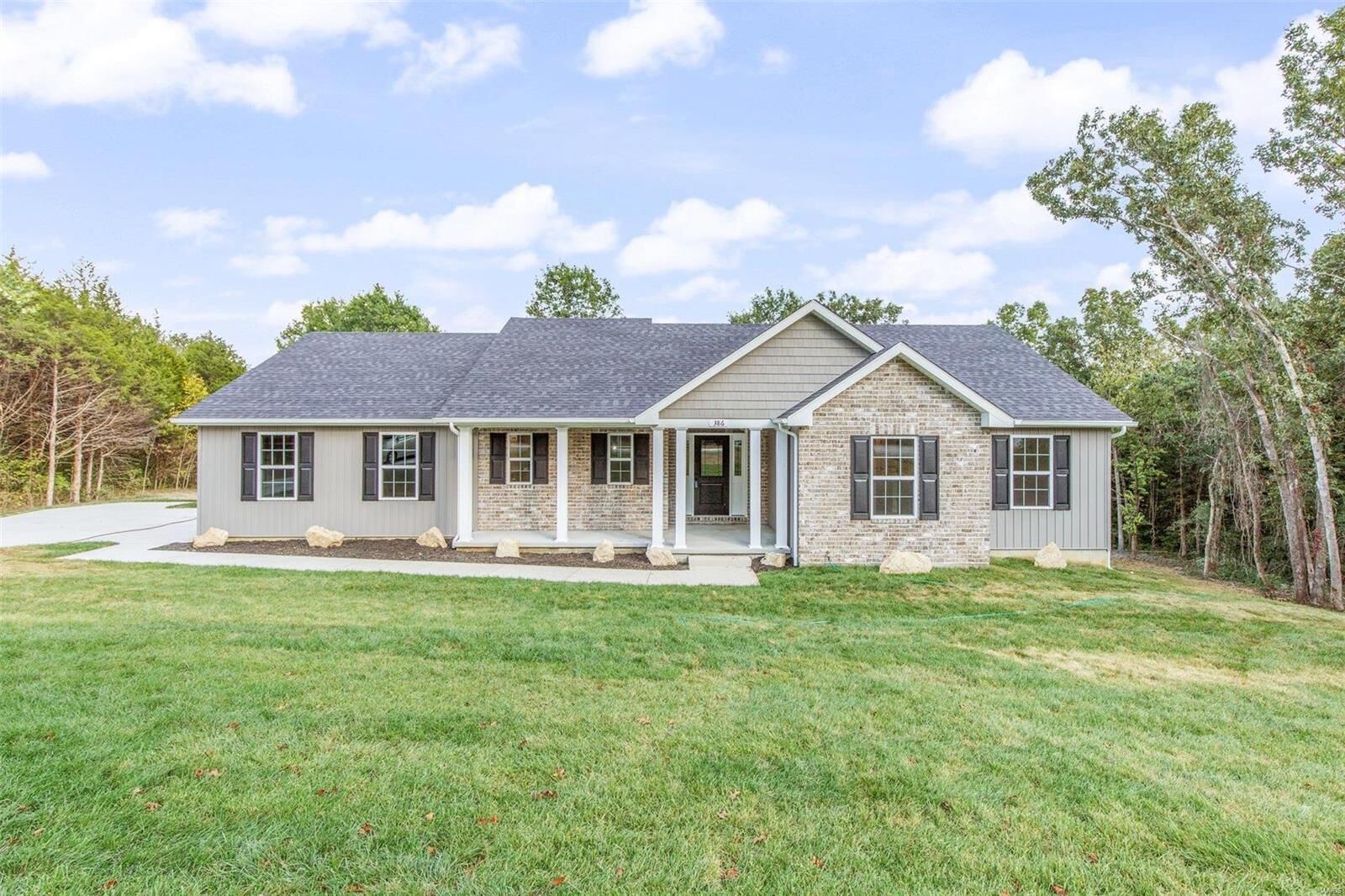 Property Photo:  386 Briarwood Terrace  MO 63020 