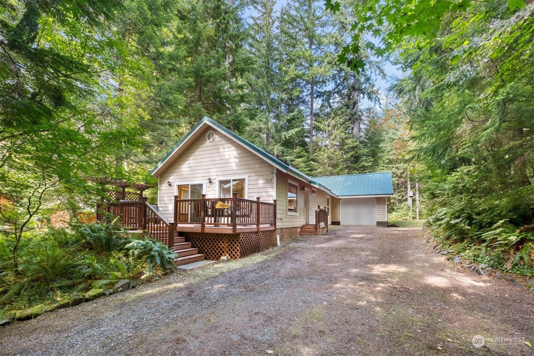 Property Photo:  107 Winthrop Place  WA 98304 