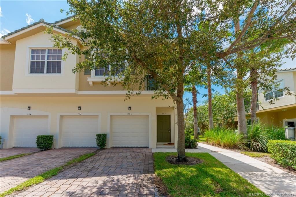 Property Photo:  1550 SE Sheffield Terrace 104  FL 34994 