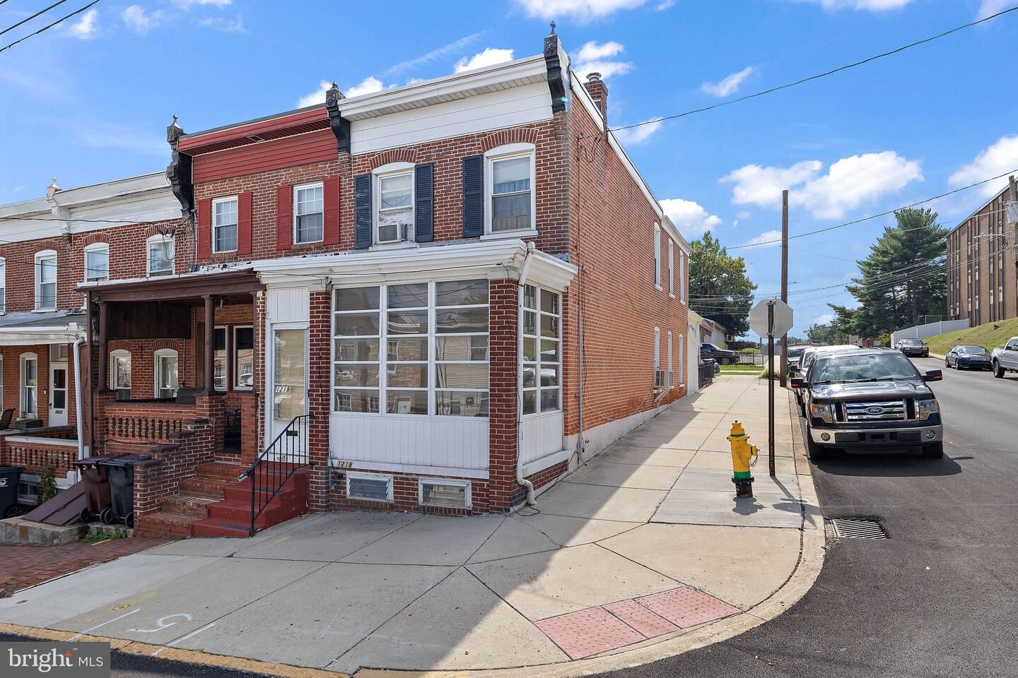 Property Photo:  1218 Oak Street  DE 19805 