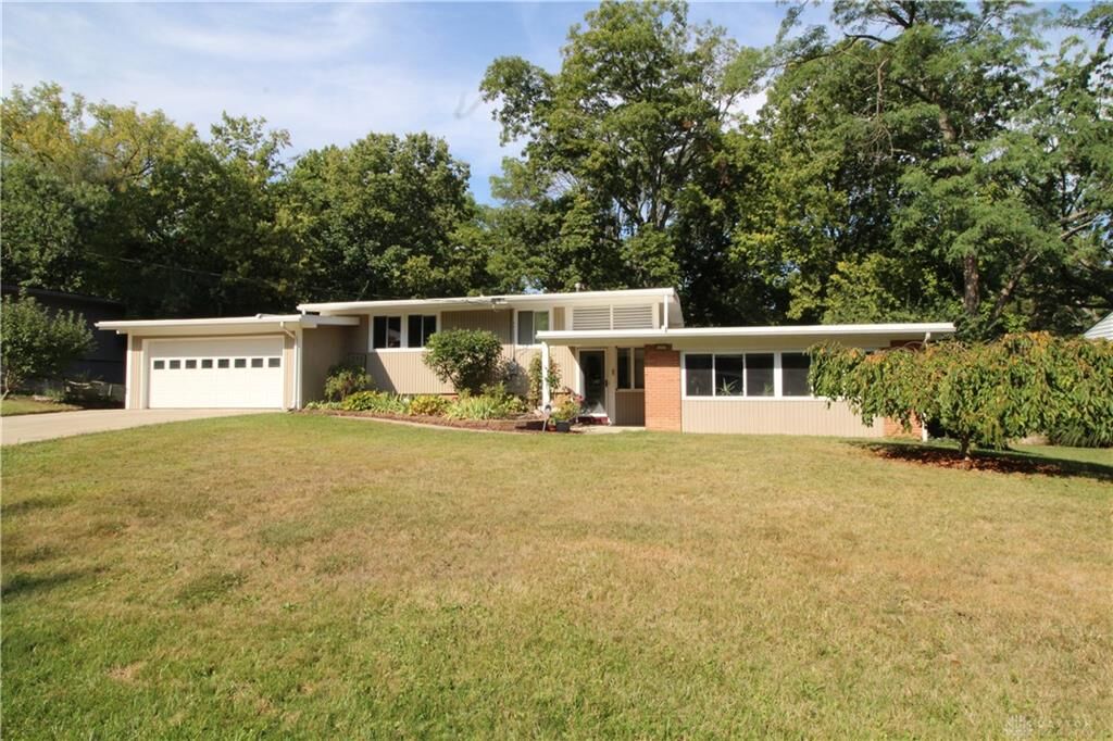 Property Photo: 9087 Arrowhead Court OH 45231