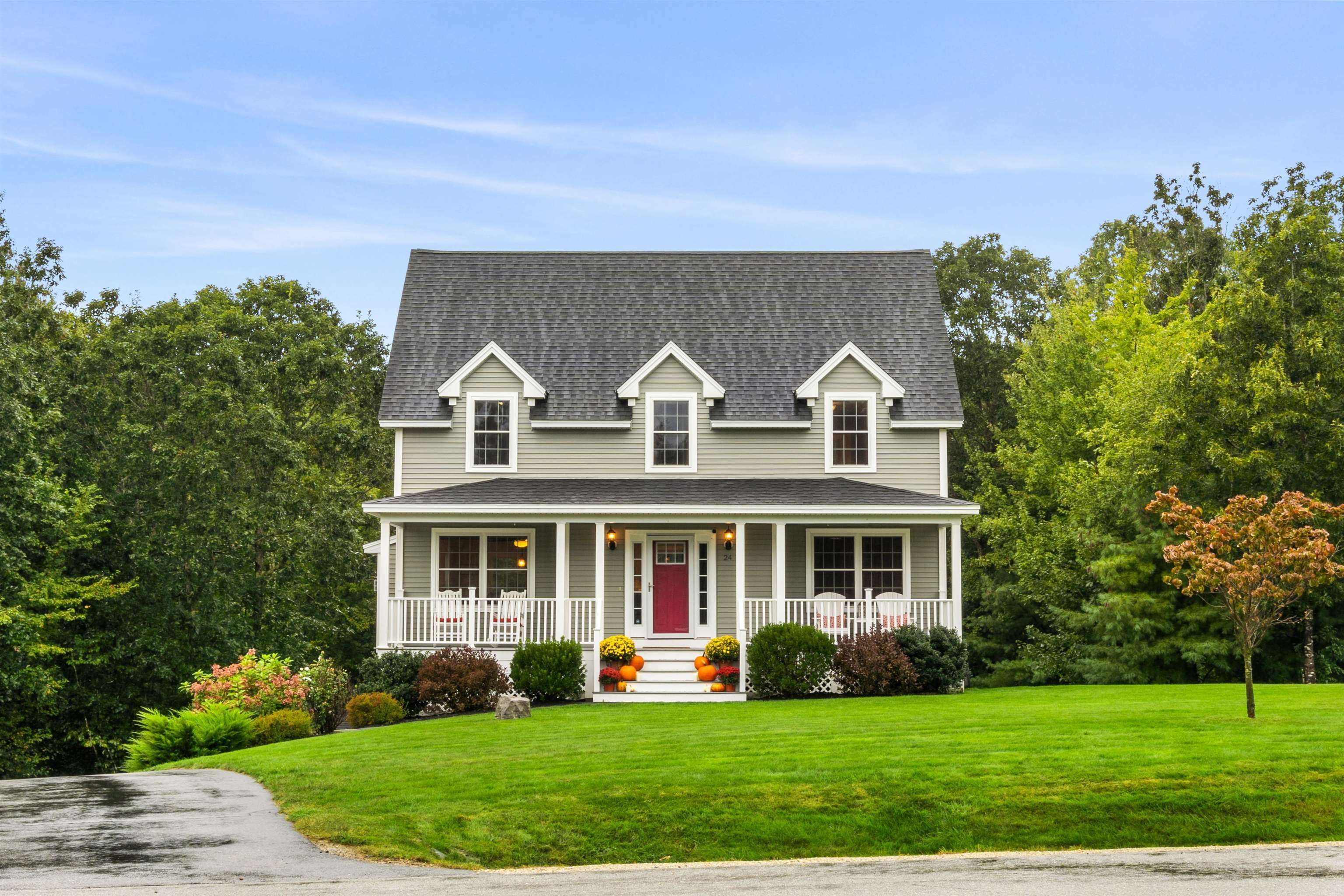 Property Photo: 24 Chestnut Way NH 03861