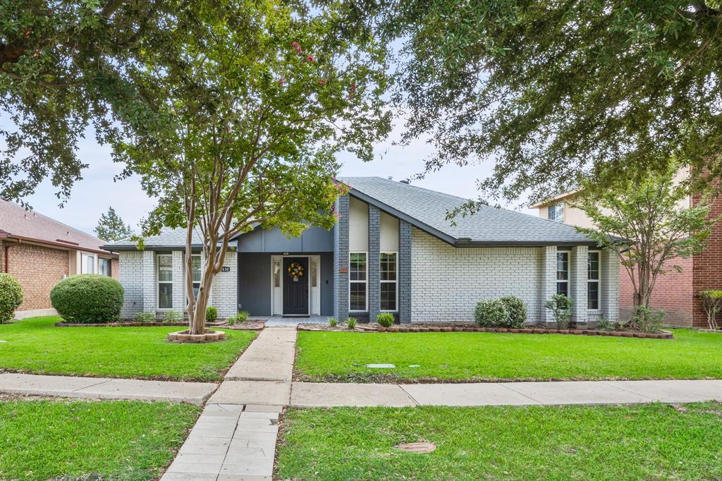 Property Photo: 5430 Oakmont Lane TX 75043