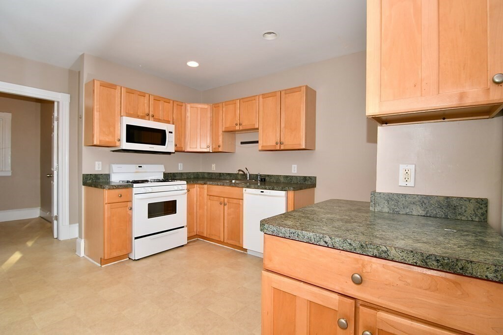 Property Photo: 392 Reedsdale 1 MA 02186