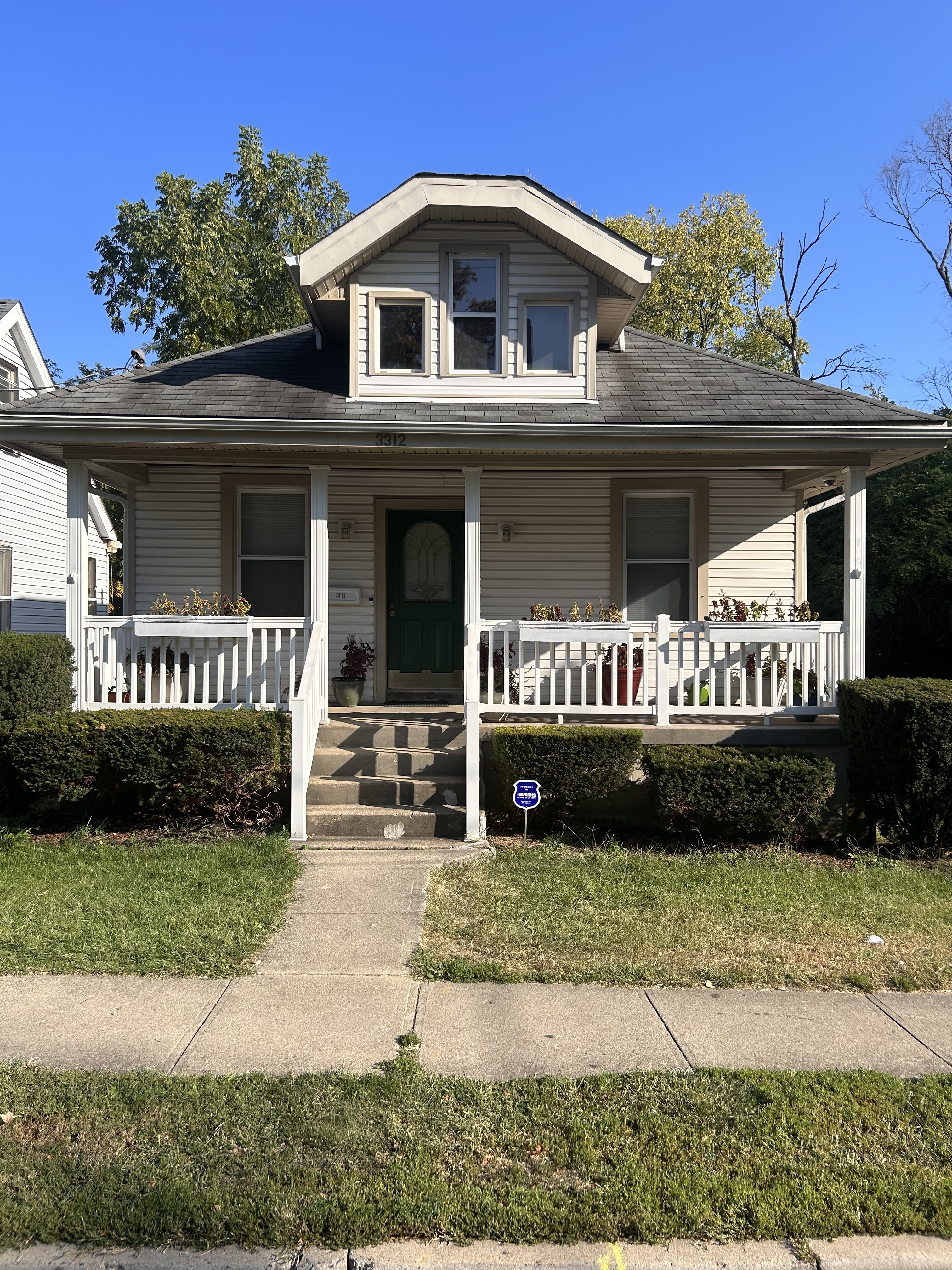 Property Photo: 3312 McHenry Ave OH 45211